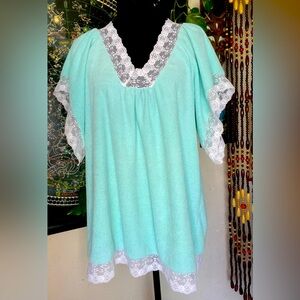 VTG 70’s Terrycloth Aqua with white Lace trim Bohemian top! OSFM.